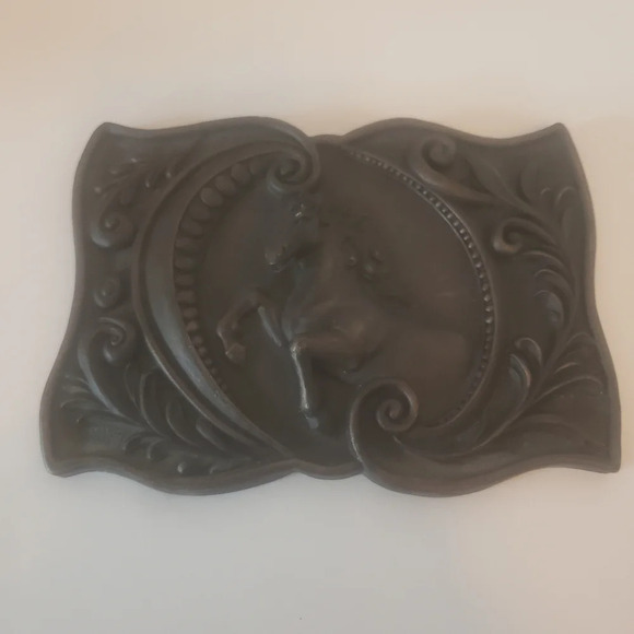 Connie Heidrich Home Interiors set of 2 Rodeo Buckles Wall Plaques. - Picture 3 of 9